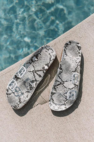 Snake Buckle Flat Slipper